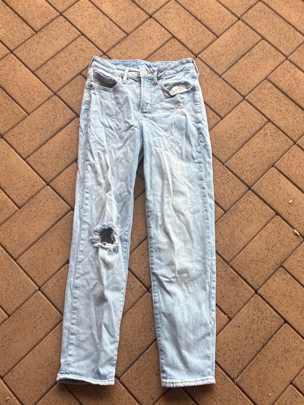 Old Navy Light Wash Straight Leg Jeans with Knee Rip
